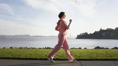 Har promenader förlorat sin popularitet? Forskare har hittat en ännu nyttigare vana